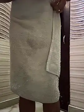 Snapshot of skyisthelimit12 chatting on 02/23/25, 06:28 skyisthelimit12 online show from 02/23/25, 06:28