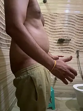 Snapshot of skyisthelimit12 chatting on 09/19/25, 03:19 skyisthelimit12 online show from 09/19/25, 03:19