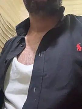 Snapshot of skyisthelimit12 chatting on 02/18/26, 12:34 skyisthelimit12 online show from 02/18/26, 12:34