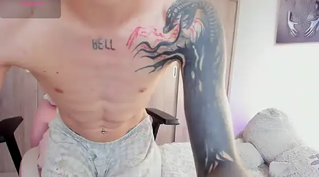 Henophiid online show from 02/04/25, 12:55