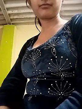 Snapshot of Piya_Ji chatting on 03/08/25, 03:35 Piya Ji online show from 03/08/25, 03:35