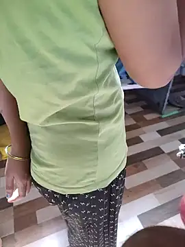 lovelygirl4567 online show from 03/13/25, 04:05