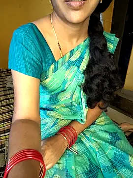 lovelygirl4567 online show from 09/29/25, 07:02