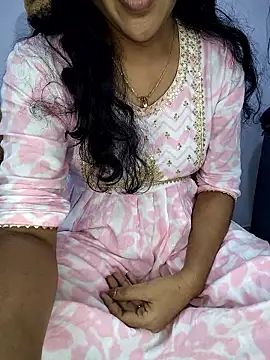 lovelygirl4567 online show from 11/07/25, 05:24