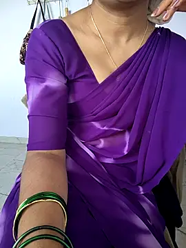 lovelygirl4567 online show from 12/22/25, 05:48