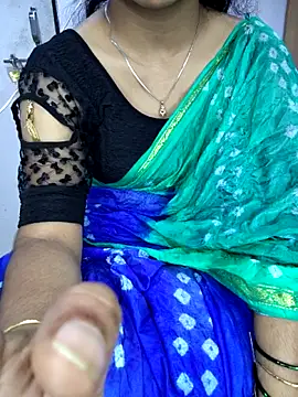 lovelygirl4567 online show from 02/05/26, 05:39