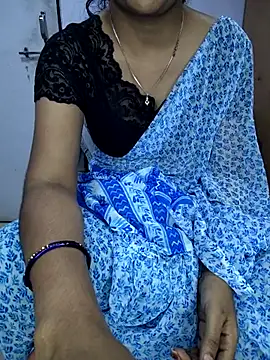 lovelygirl4567 online show from 02/11/26, 05:51