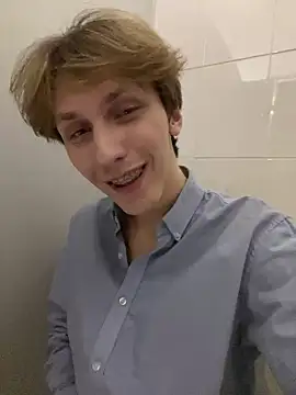 Adrian Di online show from 12/30/24, 04:08