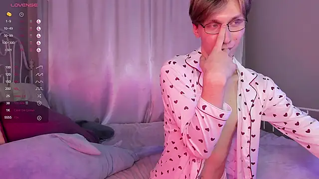 Adrian Di online show from 02/04/25, 07:33