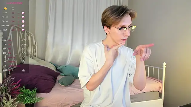 Adrian Di online show from 02/21/25, 03:54