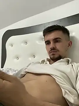 Snapshot of Demonpull69 chatting on 03/23/25, 03:43 Demonpull69 online show from 03/23/25, 03:43