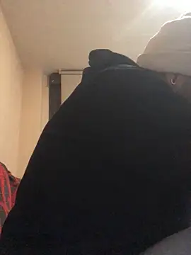 Snapshot of josueswvillaA1 chatting on 11/21/25, 06:17 josueswvillaA1 online show from 11/21/25, 06:17