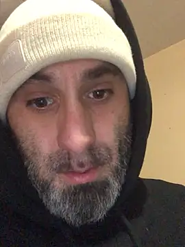 Snapshot of josueswvillaA1 chatting on 11/22/25, 06:23 josueswvillaA1 online show from 11/22/25, 06:23