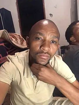 Snapshot of MKbesxxx chatting on 03/27/26, 08:52 MKbesxxx online show from 03/27/26, 08:52