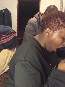 Snapshot of MKbesxxx chatting on 04/17/26, 07:28 MKbesxxx online show from 04/17/26, 07:28