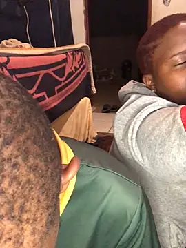 Snapshot of MKbesxxx chatting on 04/19/26, 08:11 MKbesxxx online show from 04/19/26, 08:11