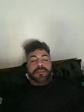 Snapshot of Dourado007 chatting on 01/03/25, 01:27 Dourado007 online show from 01/03/25, 01:27