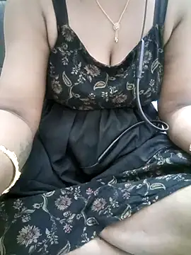 Snapshot of Tamil_Vishalini chatting on 01/09/26, 03:09 Tamil Vishalini online show from 01/09/26, 03:09