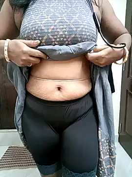 Snapshot of Tamil_Vishalini chatting on 01/12/26, 04:29 Tamil Vishalini online show from 01/12/26, 04:29