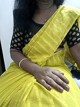 Snapshot of Tamil_Vishalini chatting on 03/20/26, 05:51 Tamil Vishalini online show from 03/20/26, 05:51