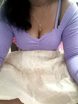 Snapshot of Tamil_Vishalini chatting on 04/13/26, 05:46 Tamil Vishalini online show from 04/13/26, 05:46