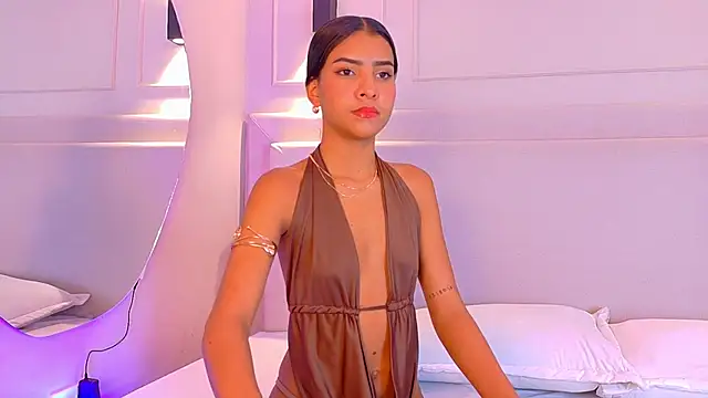 NaomiKlarc online show from 11/13/25, 03:38