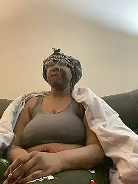 Snapshot of DamnBubbles chatting on 01/22/25, 02:04 DamnBubbles online show from 01/22/25, 02:04