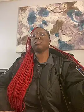 Snapshot of DamnBubbles chatting on 02/08/25, 11:45 DamnBubbles online show from 02/08/25, 11:45