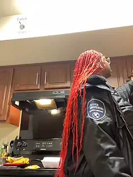 Snapshot of DamnBubbles chatting on 02/09/25, 08:22 DamnBubbles online show from 02/09/25, 08:22