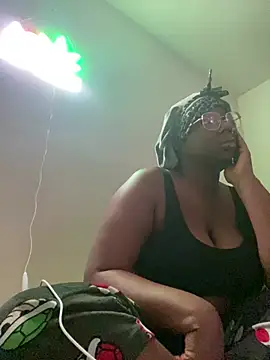 Snapshot of DamnBubbles chatting on 01/13/26, 01:11 DamnBubbles online show from 01/13/26, 01:11