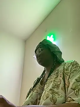 Snapshot of DamnBubbles chatting on 02/01/26, 12:31 DamnBubbles online show from 02/01/26, 12:31