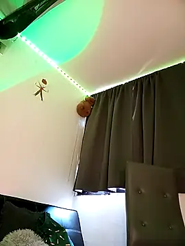 bronwgirl69 online show from 03/09/25, 07:48