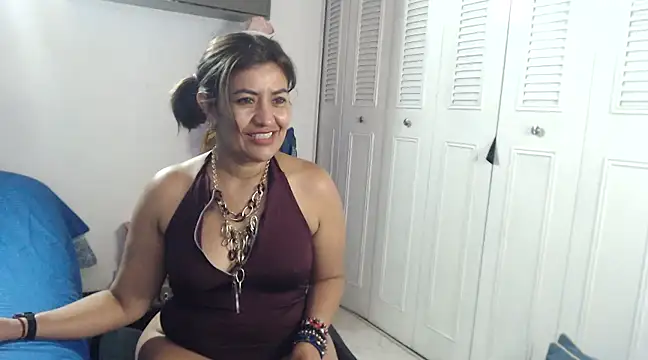 CamilaLix online show from 01/12/25, 12:18