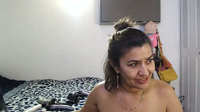 CamilaLix online show from 03/03/25, 02:04