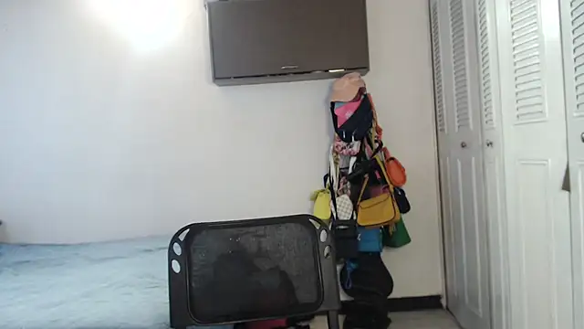 CamilaLix online show from 03/06/25, 10:36