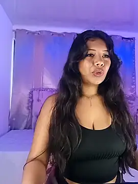 Snapshot of PaulaOrtiz_1 chatting on 02/13/25, 02:52 PaulaOrtiz 1 online show from 02/13/25, 02:52