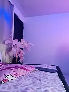 Snapshot of PaulaOrtiz_1 chatting on 03/21/25, 02:29 PaulaOrtiz 1 online show from 03/21/25, 02:29