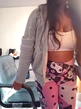 Snapshot of PaulaOrtiz_1 chatting on 04/27/26, 01:42 PaulaOrtiz 1 online show from 04/27/26, 01:42