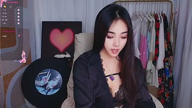 xiaotiantian-76 online show from 11/20/25, 04:12