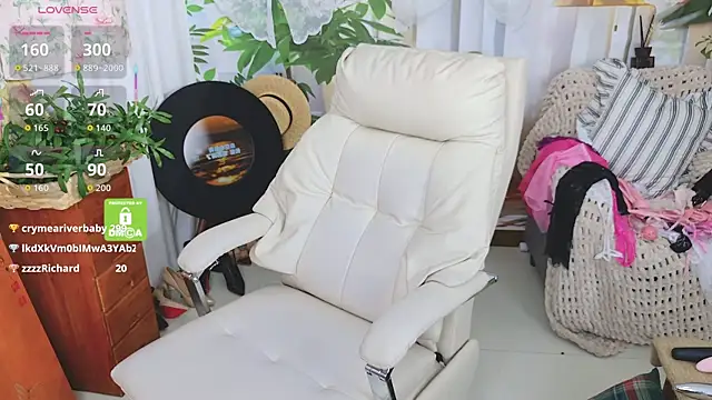 Snapshot of xiaotiantian-76 chatting on 04/22/26, 02:58 xiaotiantian-76 online show from 04/22/26, 02:58