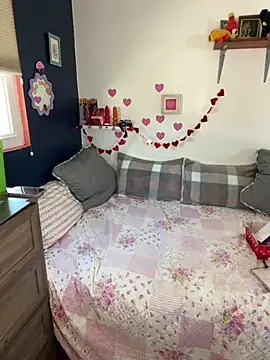 thigh hi online show from 02/17/25, 05:43