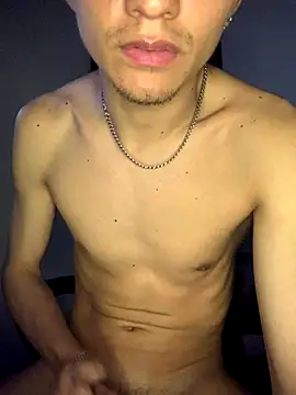 gabrielzinnnn085 online show from 10/03/25, 10:18