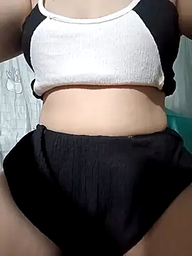 Snapshot of feng-a chatting on 01/02/25, 01:40 feng-a online show from 01/02/25, 01:40