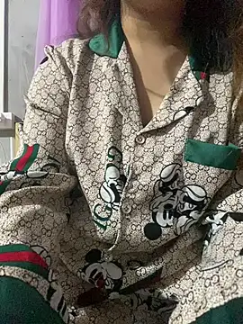 Snapshot of feng-a chatting on 01/07/25, 03:23 feng-a online show from 01/07/25, 03:23