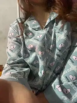 Snapshot of feng-a chatting on 01/11/25, 11:02 feng-a online show from 01/11/25, 11:02