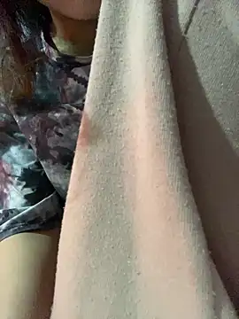 Snapshot of feng-a chatting on 01/11/25, 03:42 feng-a online show from 01/11/25, 03:42