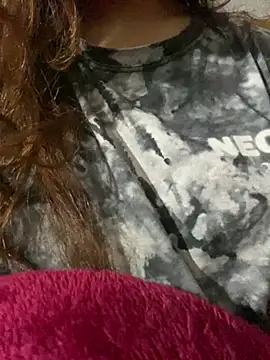 Snapshot of feng-a chatting on 01/16/25, 04:07 feng-a online show from 01/16/25, 04:07