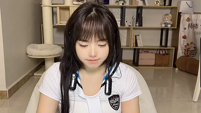 Chenjing0 online show from 10/05/25, 02:21