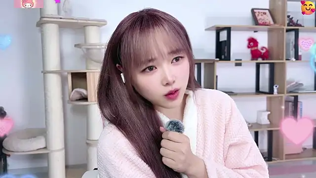 Snapshot of Chenjing0 chatting on 06/22/26, 03:42 Chenjing0 online show from 06/22/26, 03:42