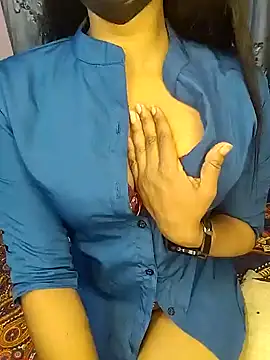 Snapshot of Hot__sallie chatting on 01/27/25, 06:31 Hot sallie online show from 01/27/25, 06:31